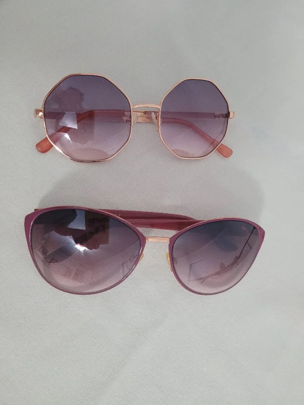 Sunglasses 2 Pair Guess & Jessica Simpson